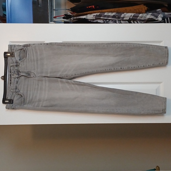 American Eagle Outfitters Denim - American Eagle Outfitters Light Gray Curvy Jeggings